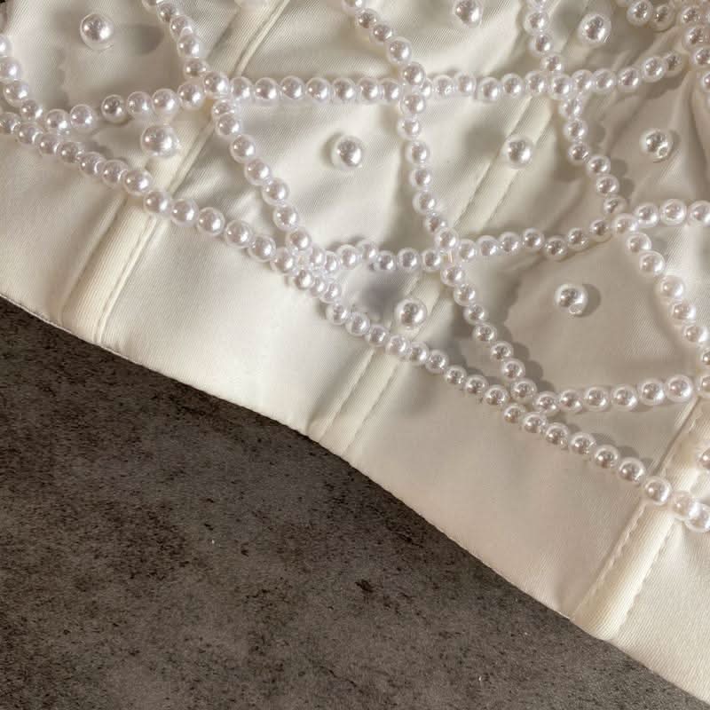 Button beaded v neck backless cami top