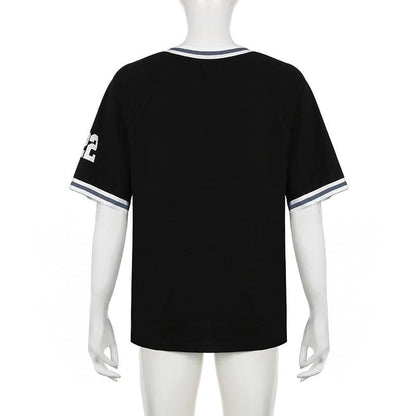 Short sleeve stitch “22” print v neck top