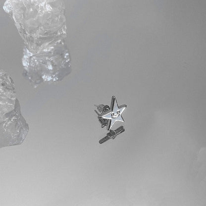 Smiling star solid stud earrings