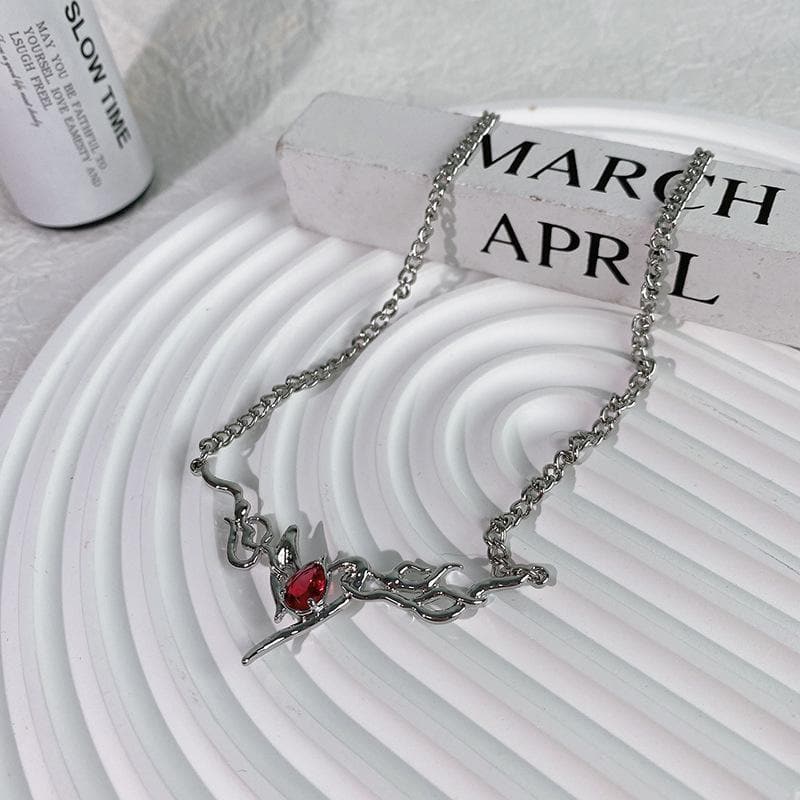 Heart pendant chain contrast necklace