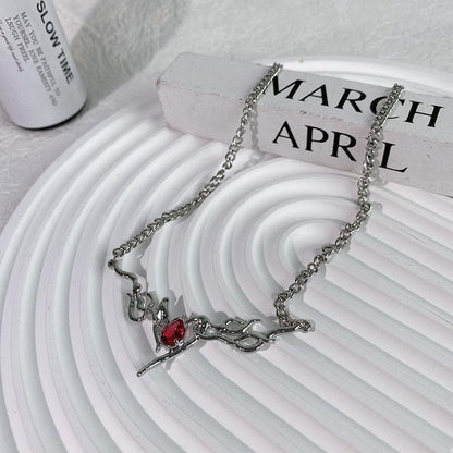 Heart pendant chain contrast necklace