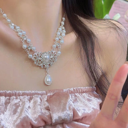Faux pearl pendant rhinestone choker necklace