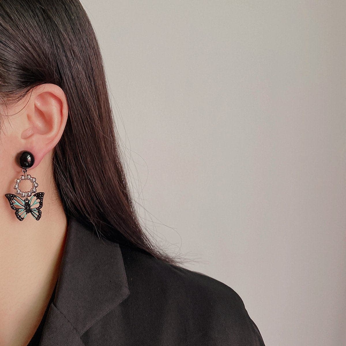 Butterfly decor faux pearl stud earrings