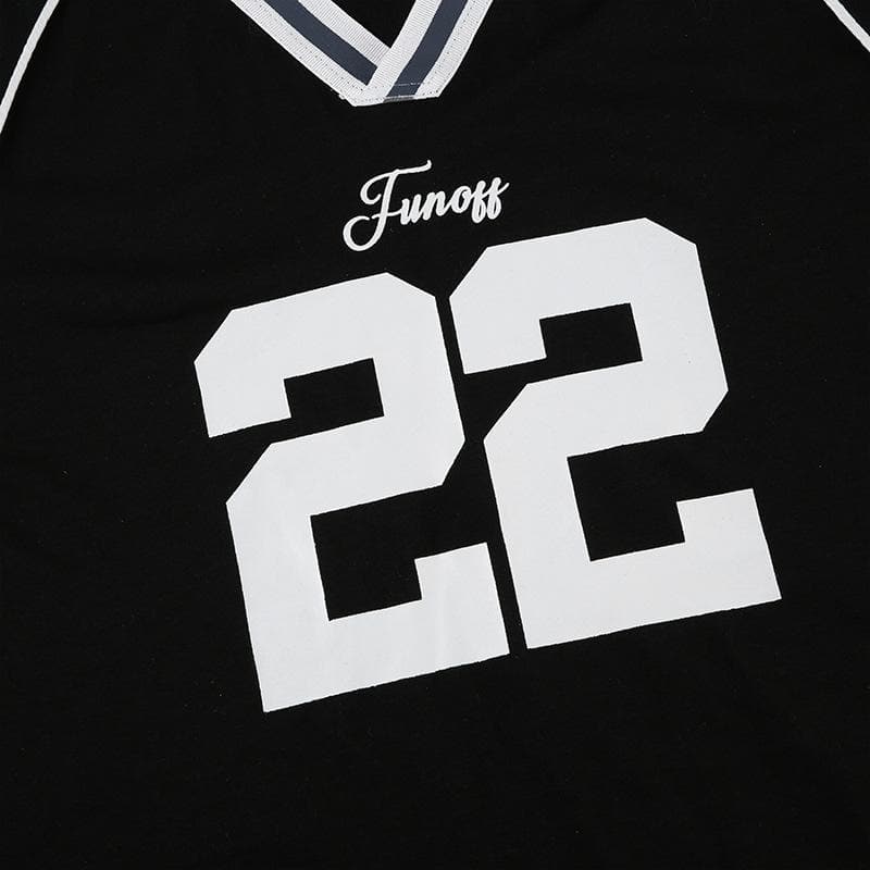 Short sleeve stitch “22” print v neck top