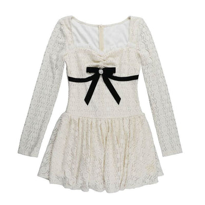 Long sleeve sweetheart neck bowknot lace mini dress