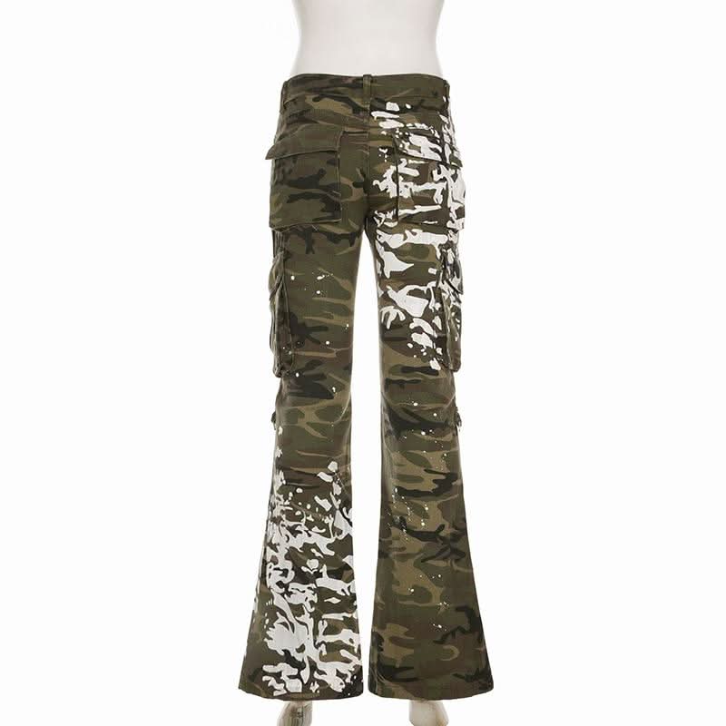 Camouflage zip-up pocket medium rise jeans