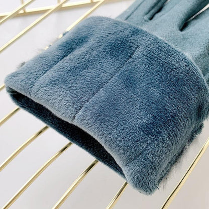 Touch screen windproof tag fluffy gloves