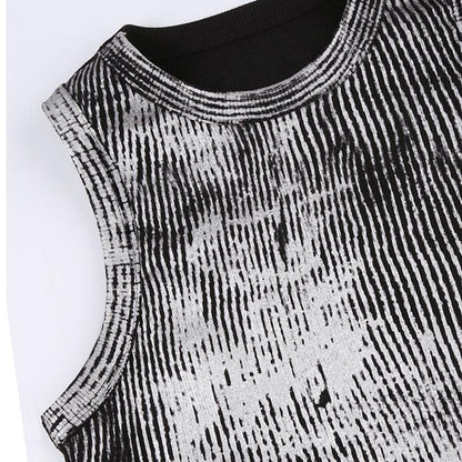Textured contrast sleeveless crewneck patchwork crop top