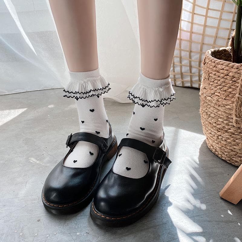 Heart pattern ruffle long socks