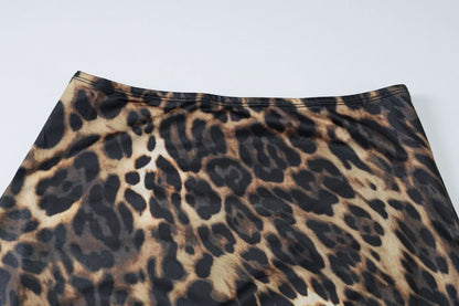 Leopard print contrast mini skirt