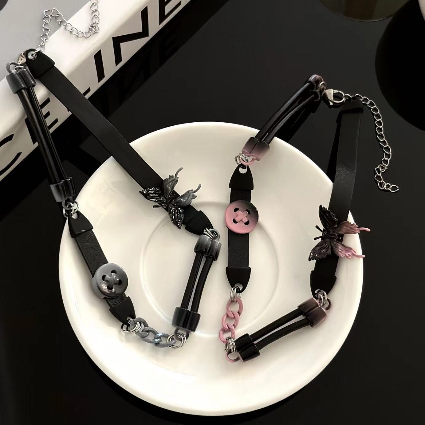 Gradient contrast butterfly pendant chain necklace