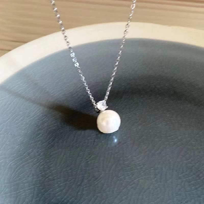 Rhinestone faux pearl pendant choker necklace