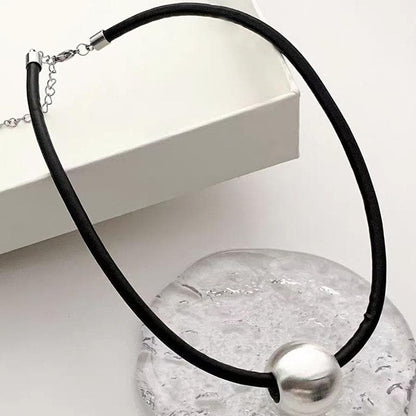 Metal ball contrast choker necklace