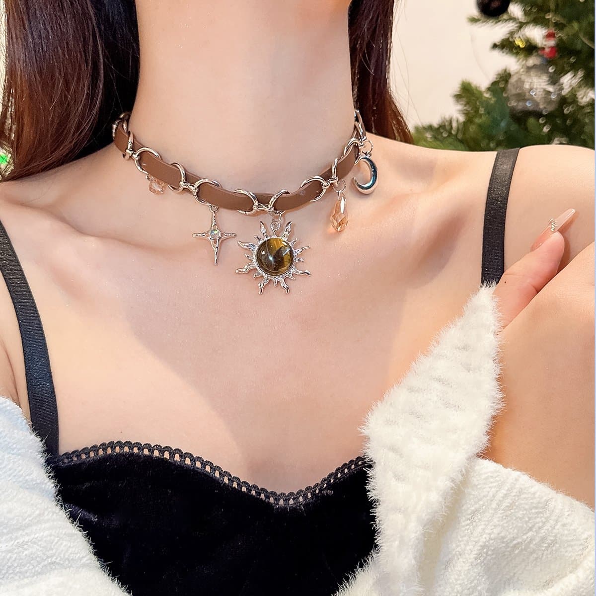 Sun pendant PU leather choker necklace