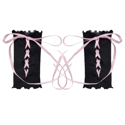 Ruffle lace up solid gloves