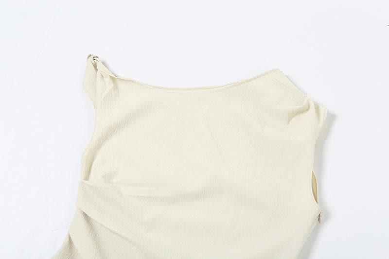 Off shoulder irregular solid zip-up top