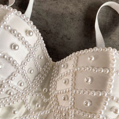 Button beaded v neck backless cami top