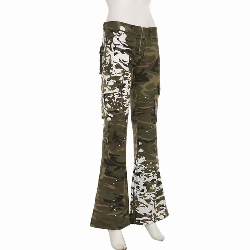 Camouflage zip-up pocket medium rise jeans