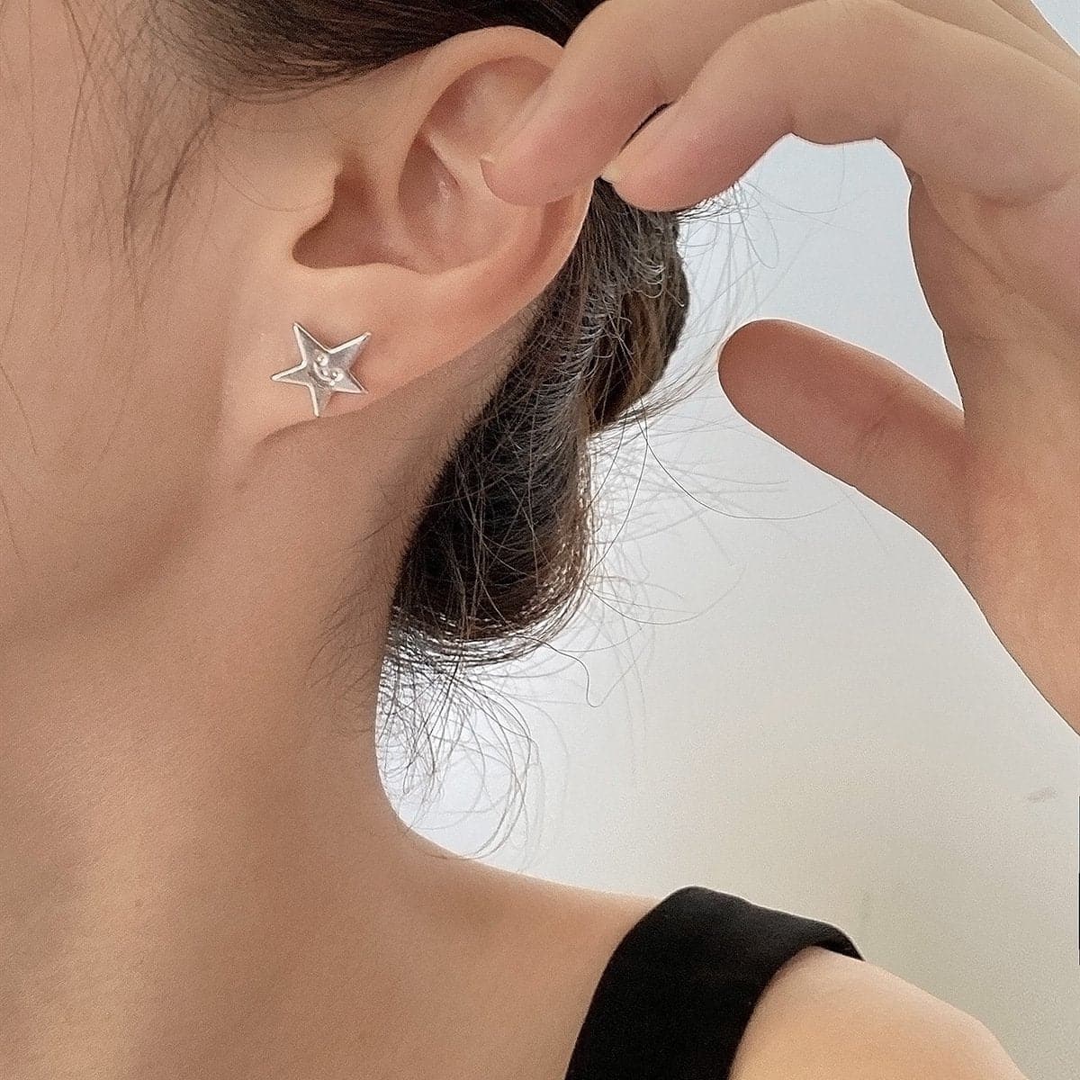 Smiling star solid stud earrings