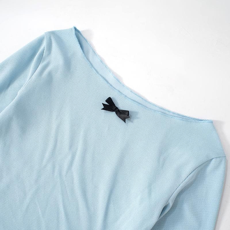 Long flared sleeve round neck bowknot textured top
