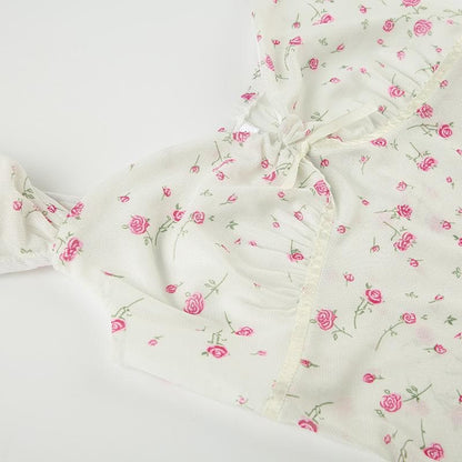 Short puff sleeve rose print lace hem ruched top