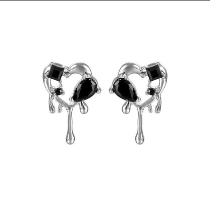 Heart rhinestone stud earrings
