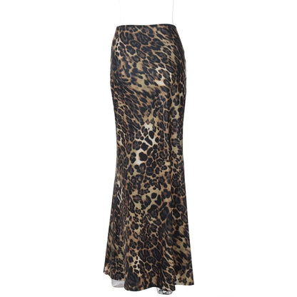 Leopard print contrast mini skirt