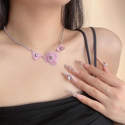 Plum blossom decor rhinestone necklace