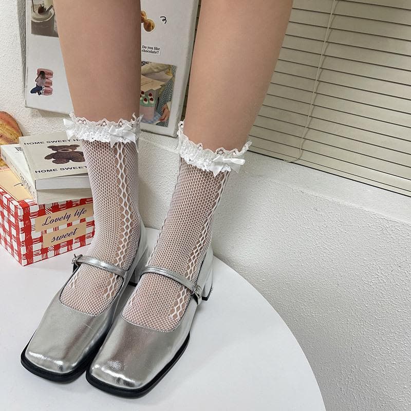 Bowknot lace hem side hollow out socks
