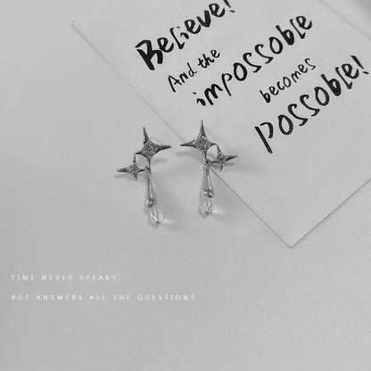Droplet shaped decor stud earrings