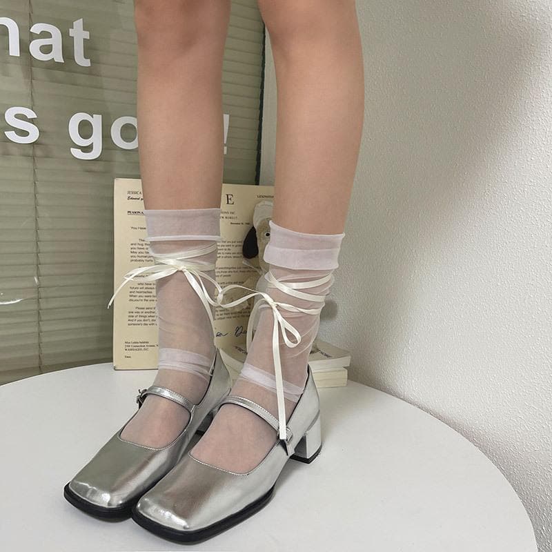 Sheer mesh ribbon contrast socks