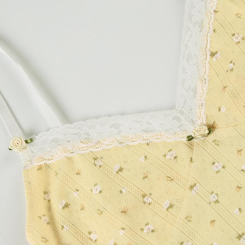 Flower applique v neck print lace hem textured cami top