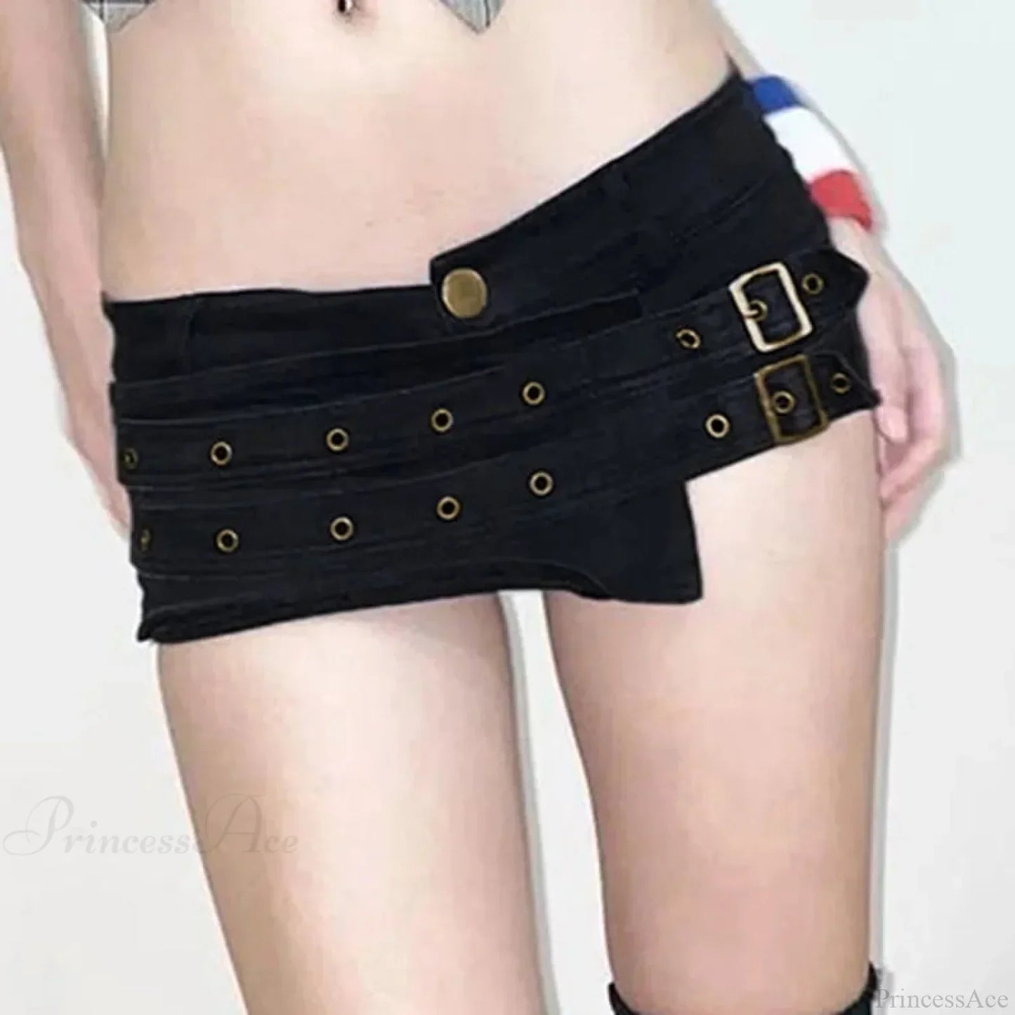 Metal Clasp Low Waist Short