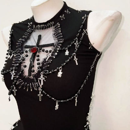 Crewneck beaded flower applique mesh top