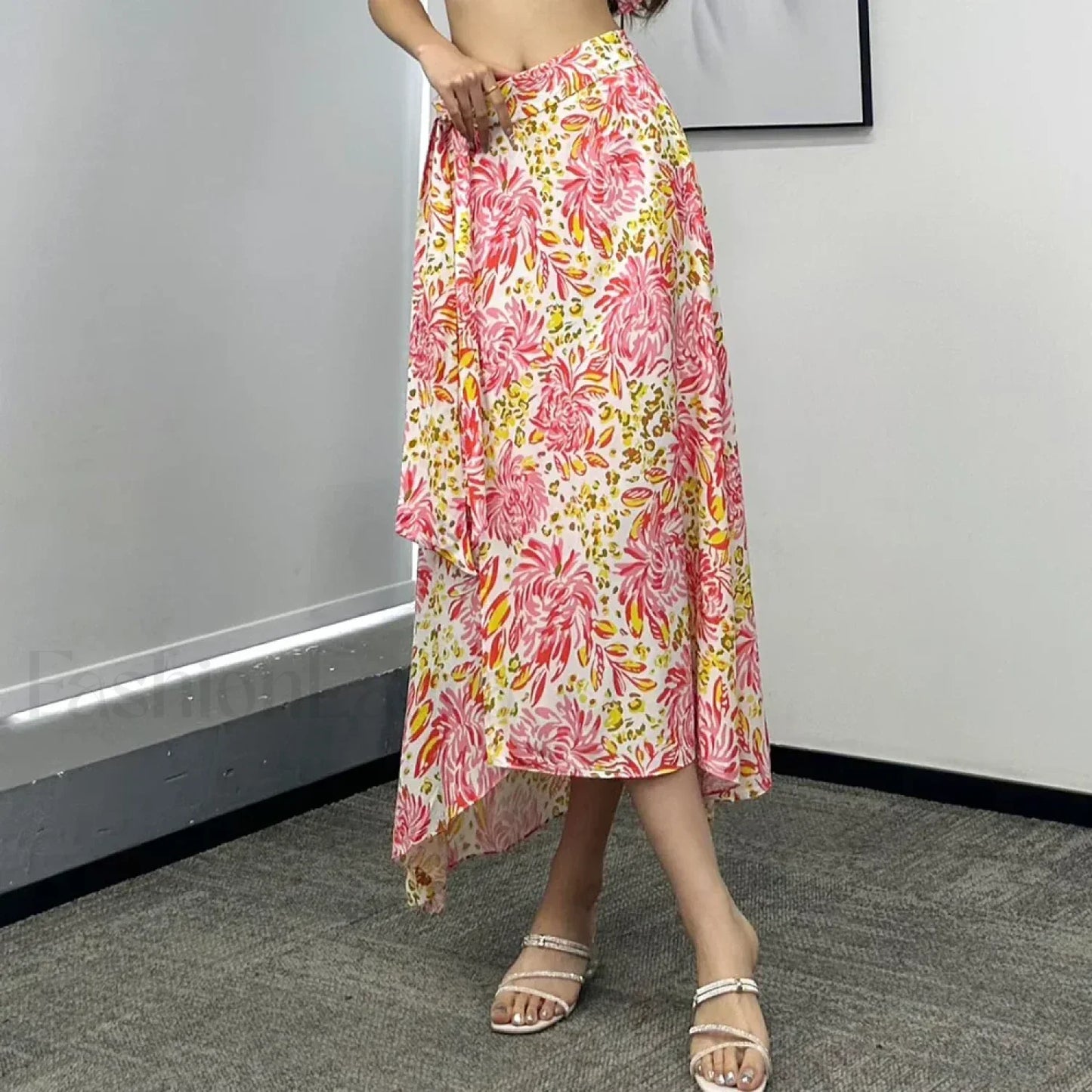 Printed Asymmetric Straight Skirt