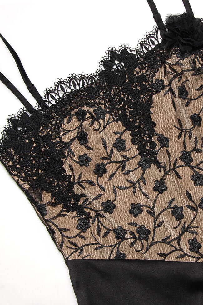 Rosette Applique Lace Panel Spaghetti Strap Bodycon Midi Dress