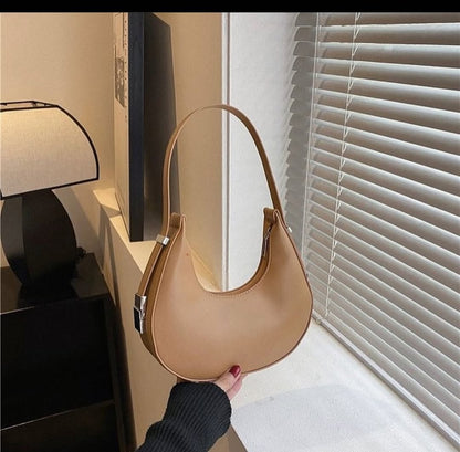 Tyla Leather Shoulder Bag