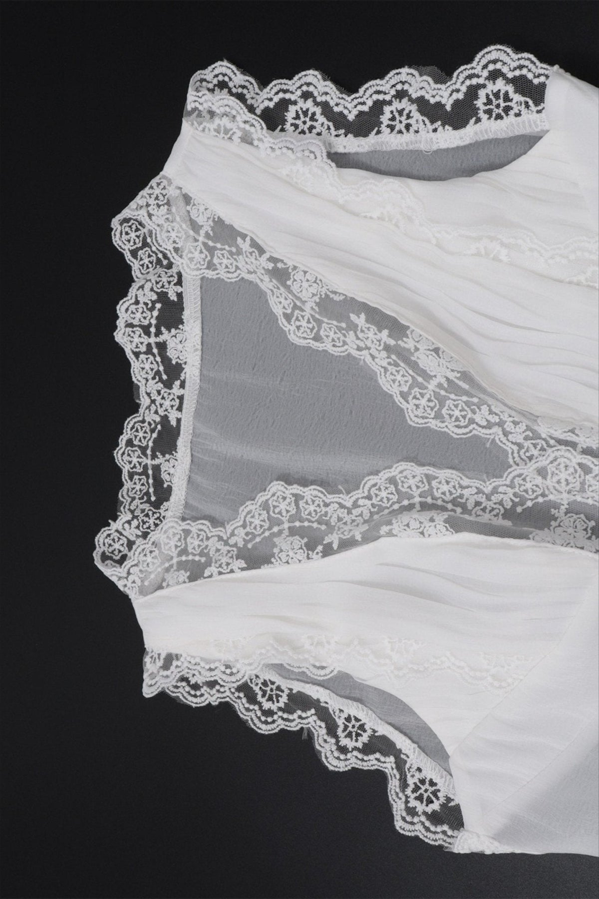 Guinevere Lace Trim Tie Back Skirt Set