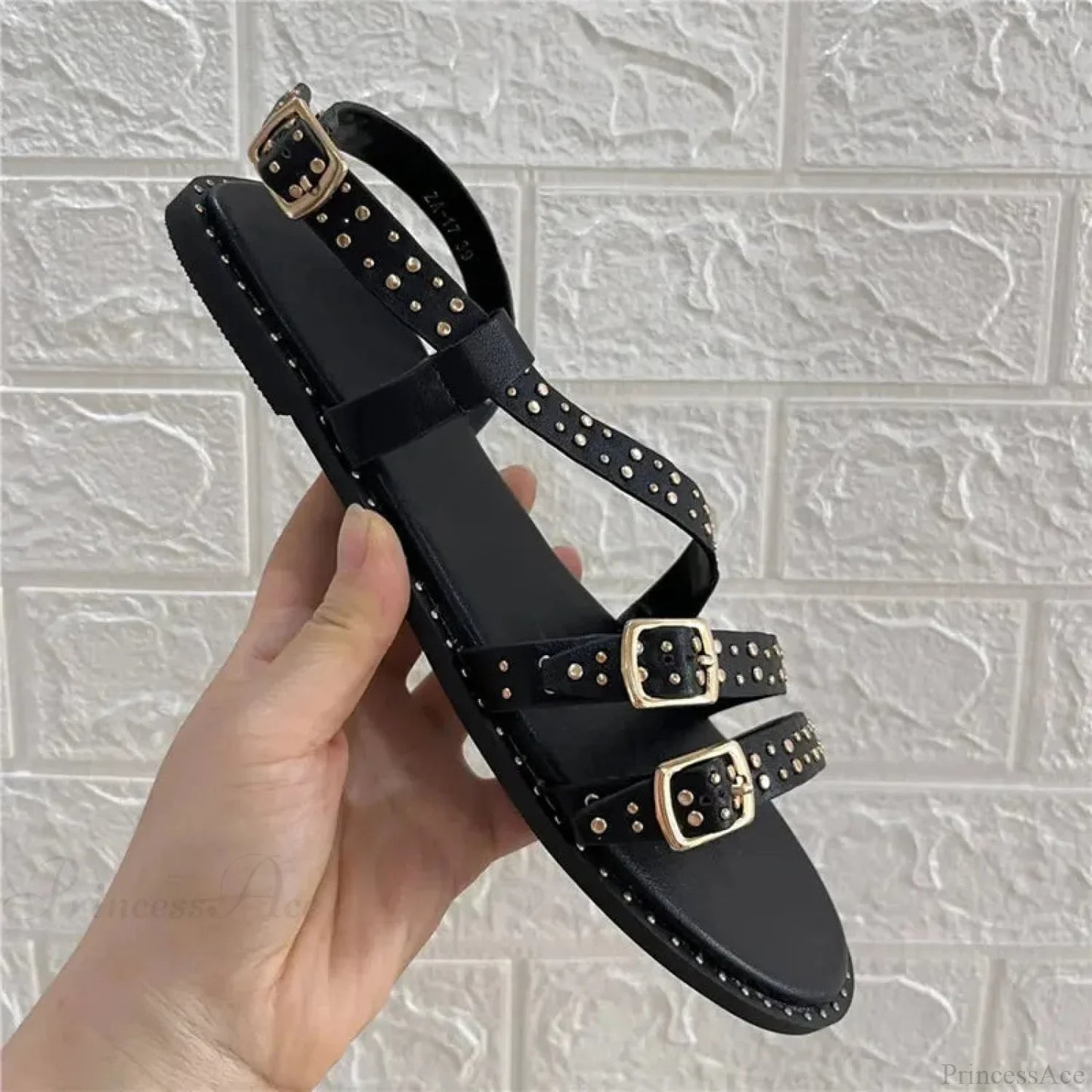 Stylish Rivet Band Gothic Sandal