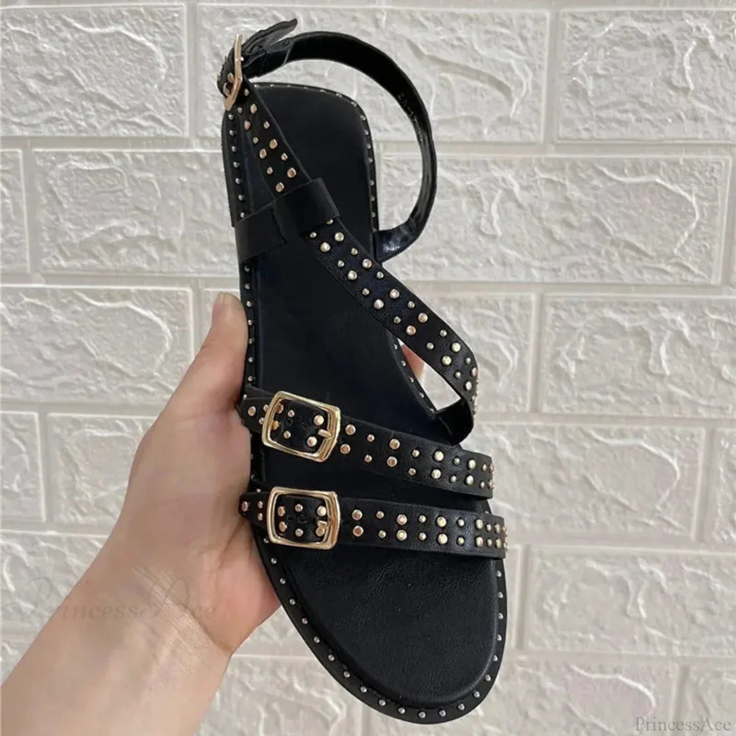 Stylish Rivet Band Gothic Sandal