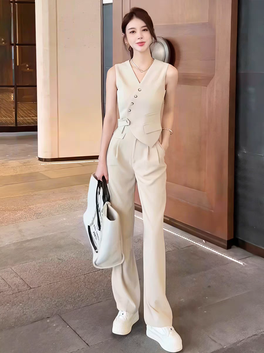 Waist Coat Vest & Ankle Length Pants Coord Set