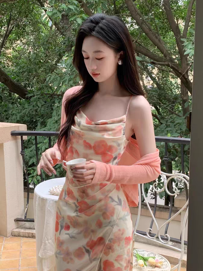 Floral Print Ruched Midi Dress