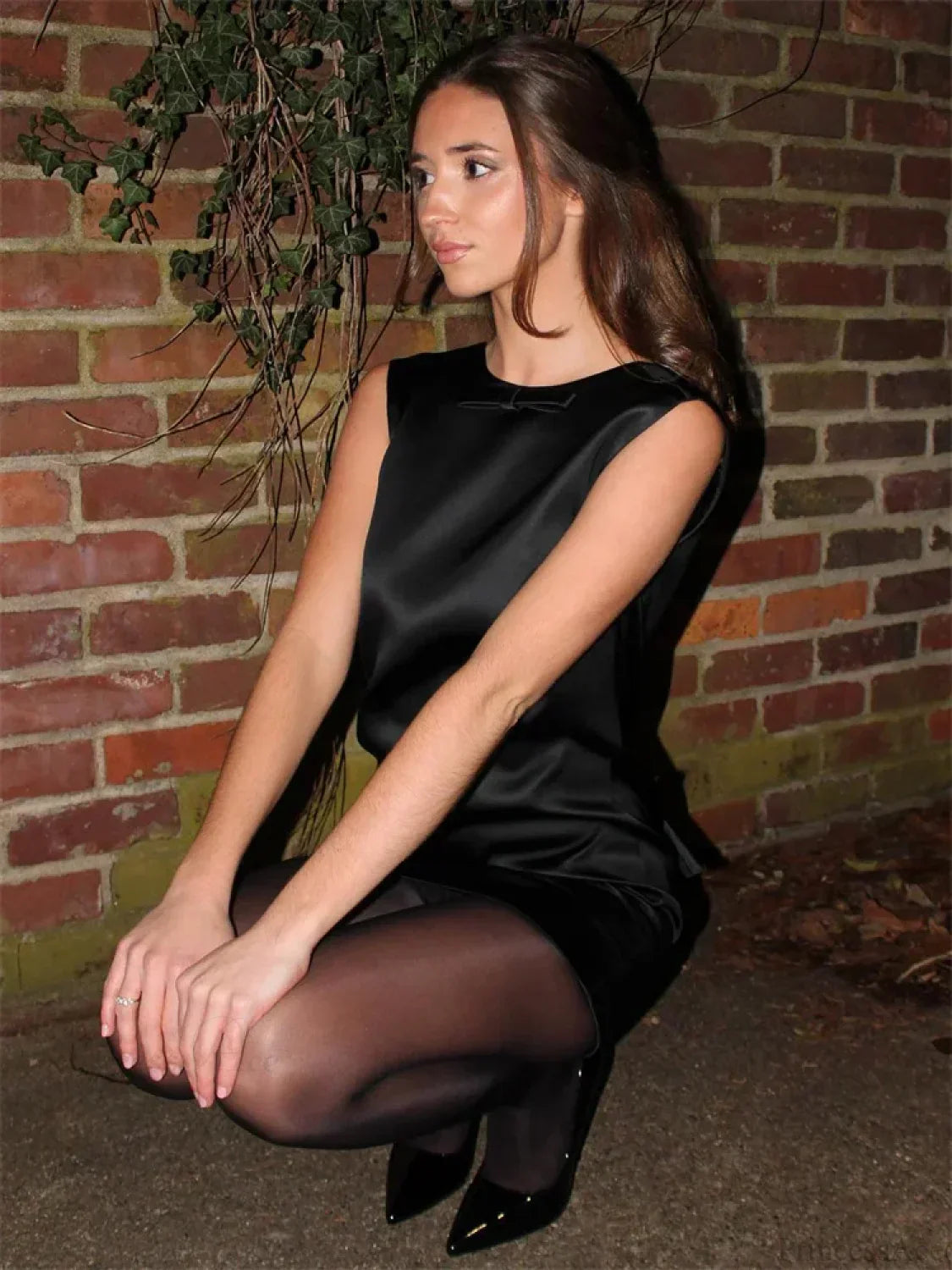 Satin Deep V-Back Bow Detail Sleeveless Bodycon Mini Dress