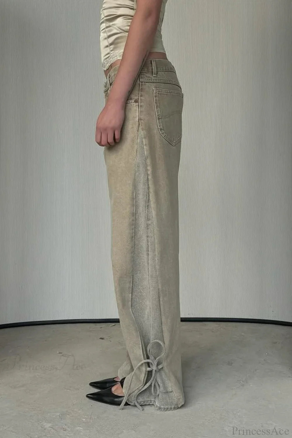 Vintage High-Waist Straight-Leg Jeans