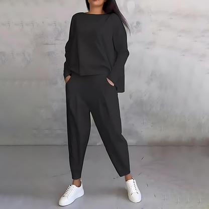 | Women’s Casual Loose-Fit Top and Pants