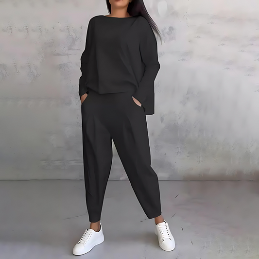 | Women’s Casual Loose-Fit Top and Pants